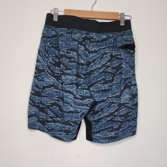 Lululemon shorts - Picture 4 of 4